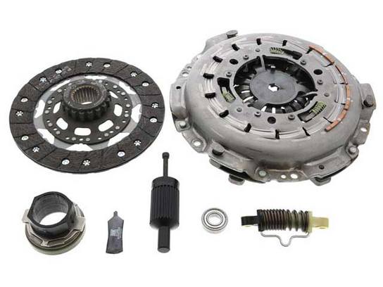 BMW Clutch Kit 21212284034 - Luk 6223308000